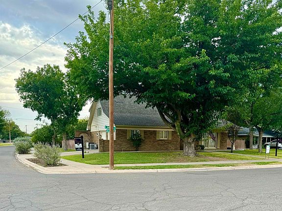 3rd image of 3013 Bandolina Ave