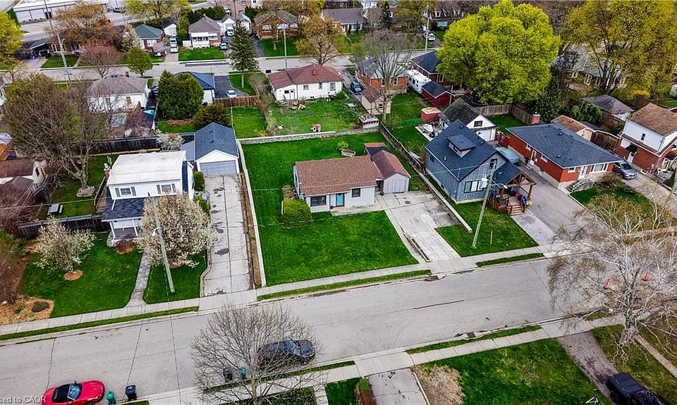 1st image of 23 Amber Rd