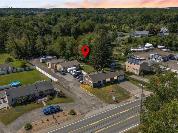 57 Elm St, Beverly, MA 01915