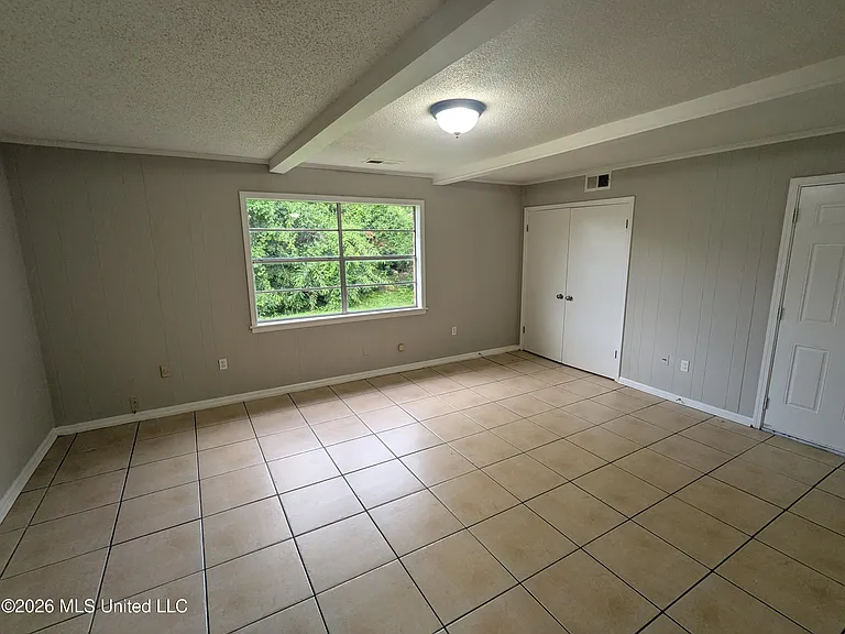 6255 Tulane Rd — Photo 4