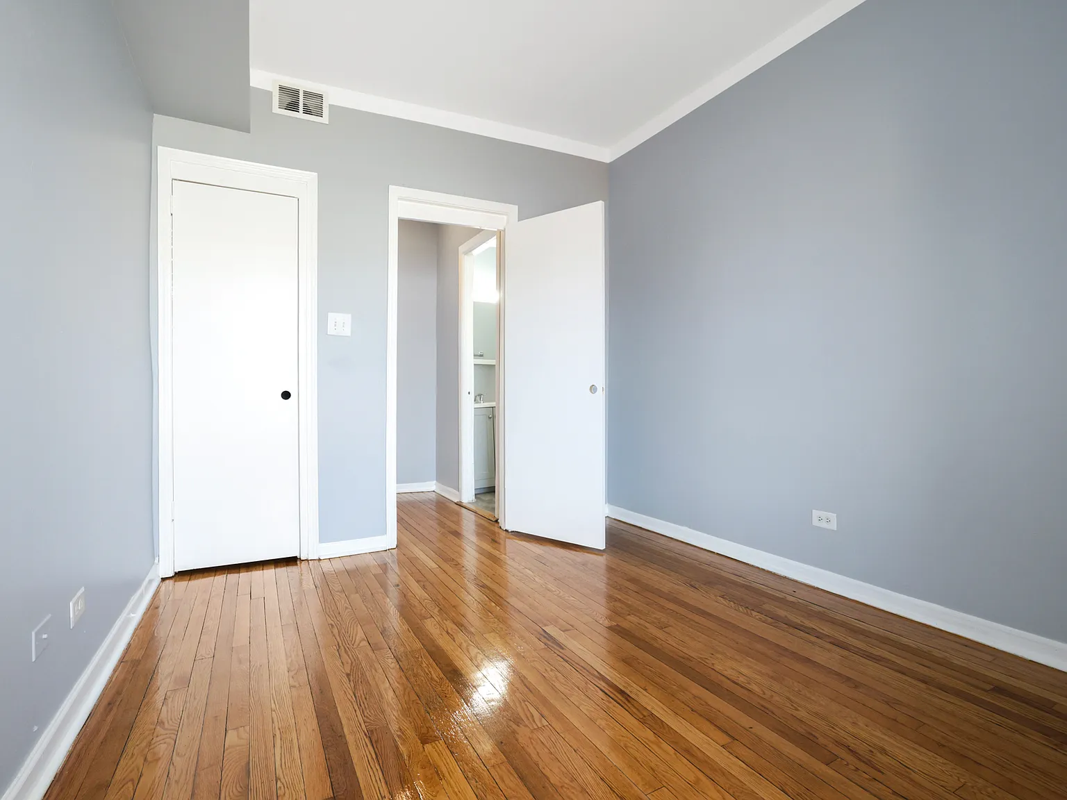 7255 South Calumet Avenue - 7255 S Calumet, #1 — Photo 3
