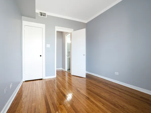 356 E 73rd St #2, Chicago, IL 60619