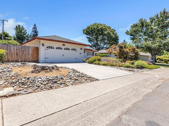2nd image of 6224 Saint James Dr