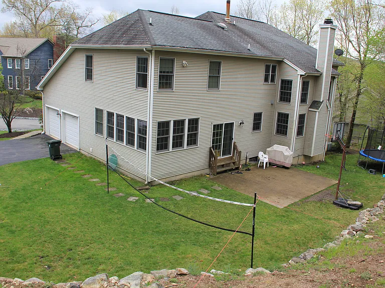 23 Cedar Dr — Photo 33