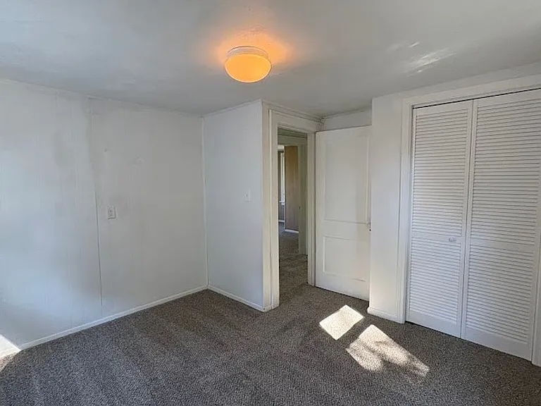 844 Lawton St — Photo 18