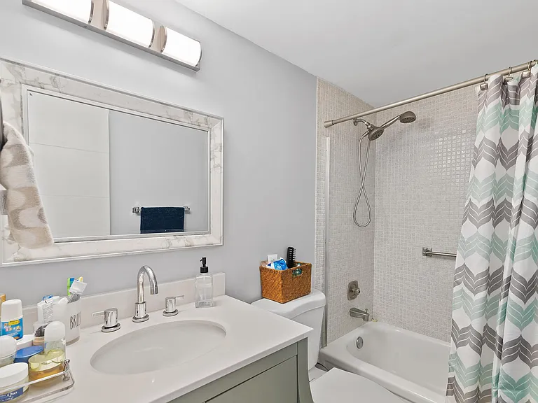 4064 Cornwall Dr #D — Photo 15