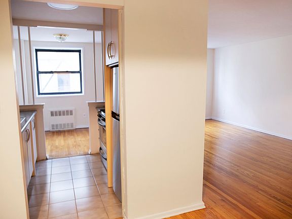 4th image of 30 Bay 29th St APT 2G
