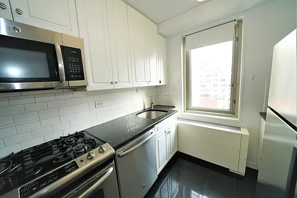 Rented by Corcoran | media 12