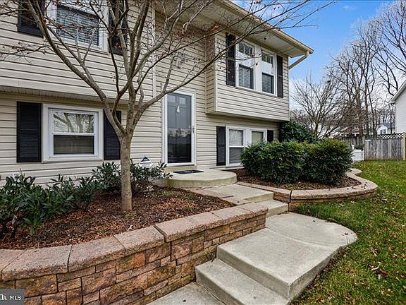2nd image of 2261 Mistwood Cir