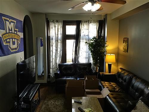2nd image of 1811 W Cortland St #Gdn