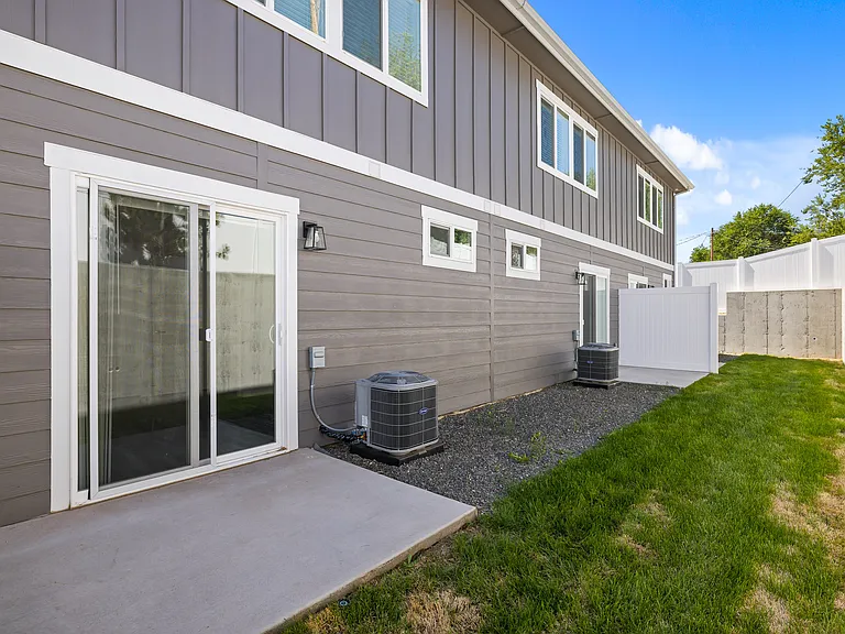 435 2nd Ave N #3 — Photo 36