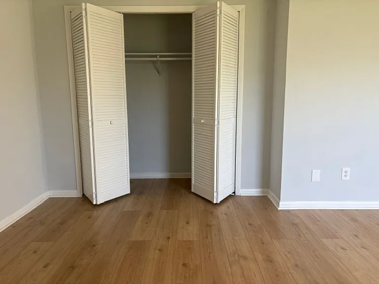 1110 SE 9th Ct — Photo 14