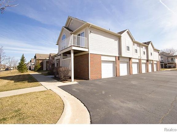 3rd image of 51604 Hale Ln
