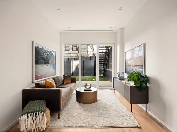 103 Putnam Avenue image 2 of 12