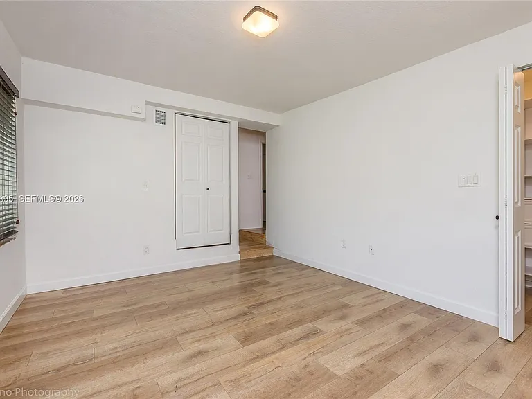 228 SW 23rd Rd #FRONT — Photo 25