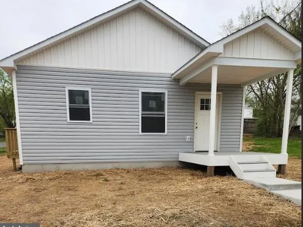 108 Potomac St, Paw Paw, WV 25434