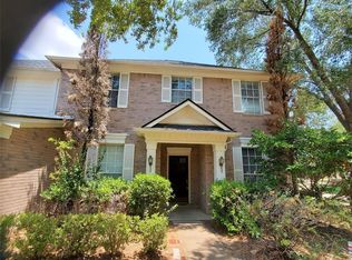 15702 Brookwood Lake Pl, Sugar Land, TX 77498