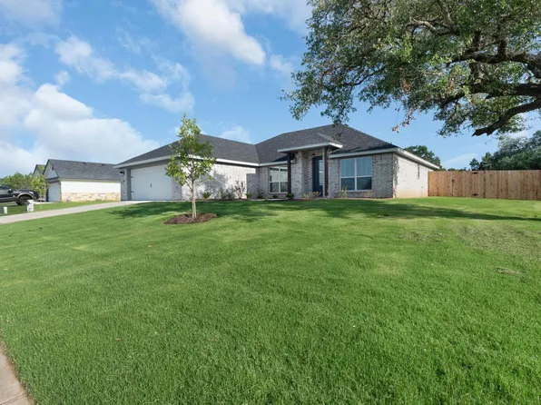 108 Aidan Court, Burnet, TX 78611-4191