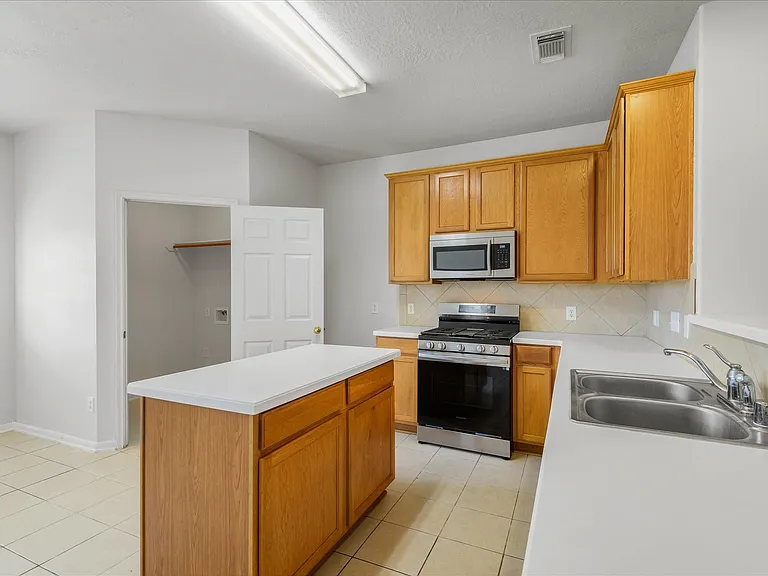 20214 Sendera Oaks Ln — Photo 8