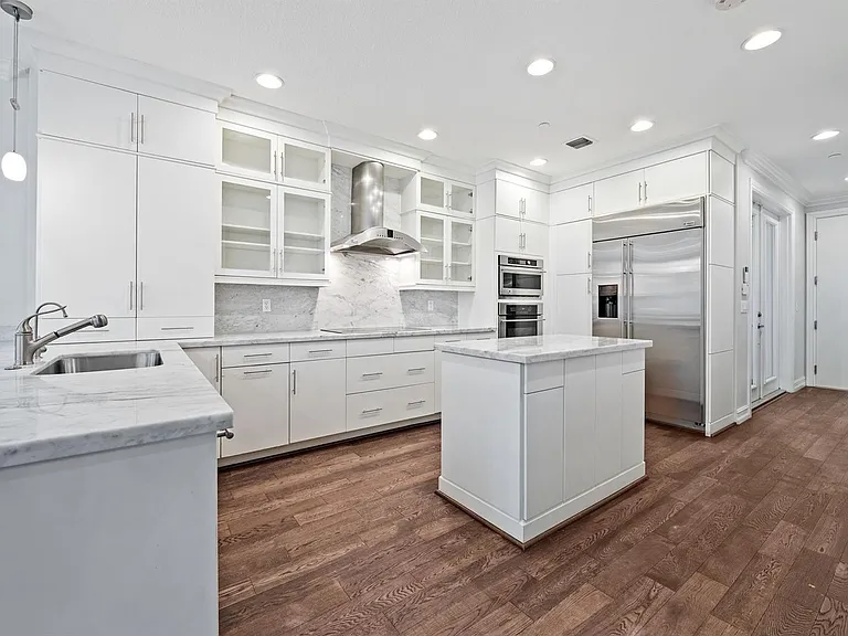 95 Isle Of Venice Dr — Photo 5