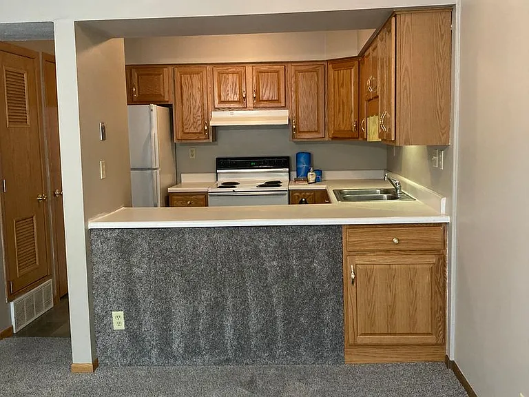 Plaza 93 Apartments — Photo 169