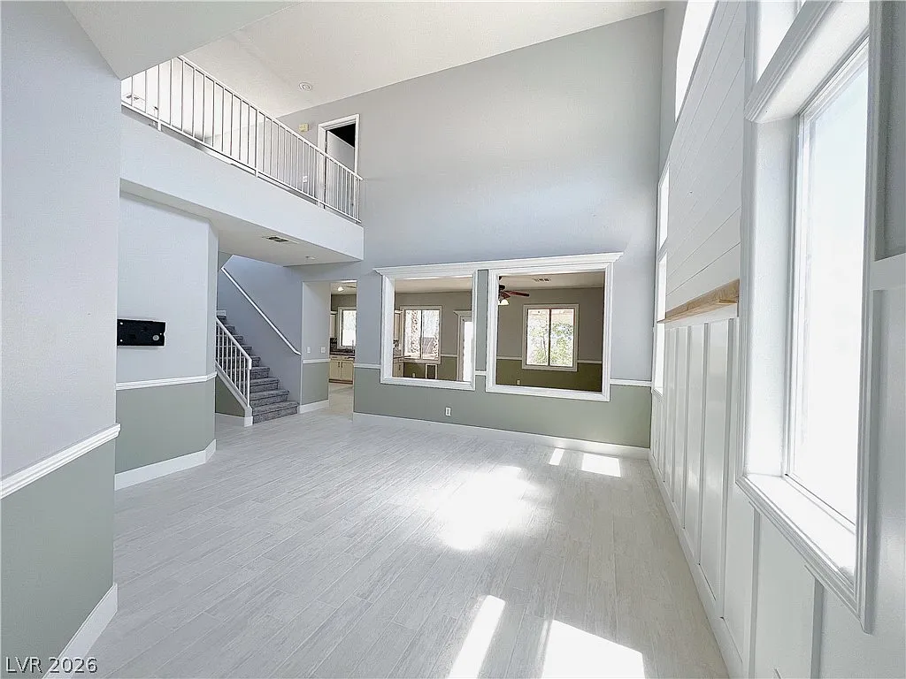 3 bed, 2.5 bath, 2005 sqft, $2,399 — Photo 1
