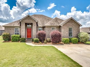 104 Regent Ct, Prattville, AL 36066