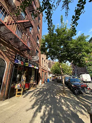 Rented by Waverly Realty Associates | media 16