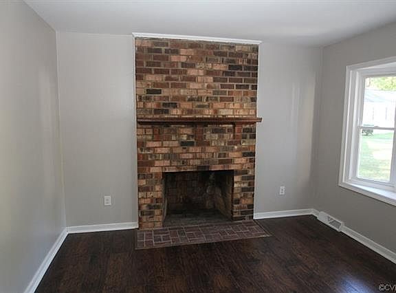 4th image of 703 Goodwood Ct