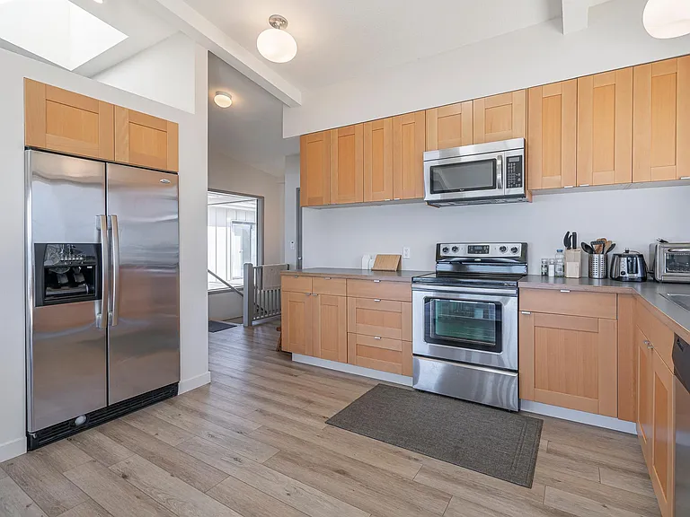 289 Salishan Dr — Photo 30