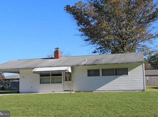 282 Birch Dr, Levittown, PA 19054