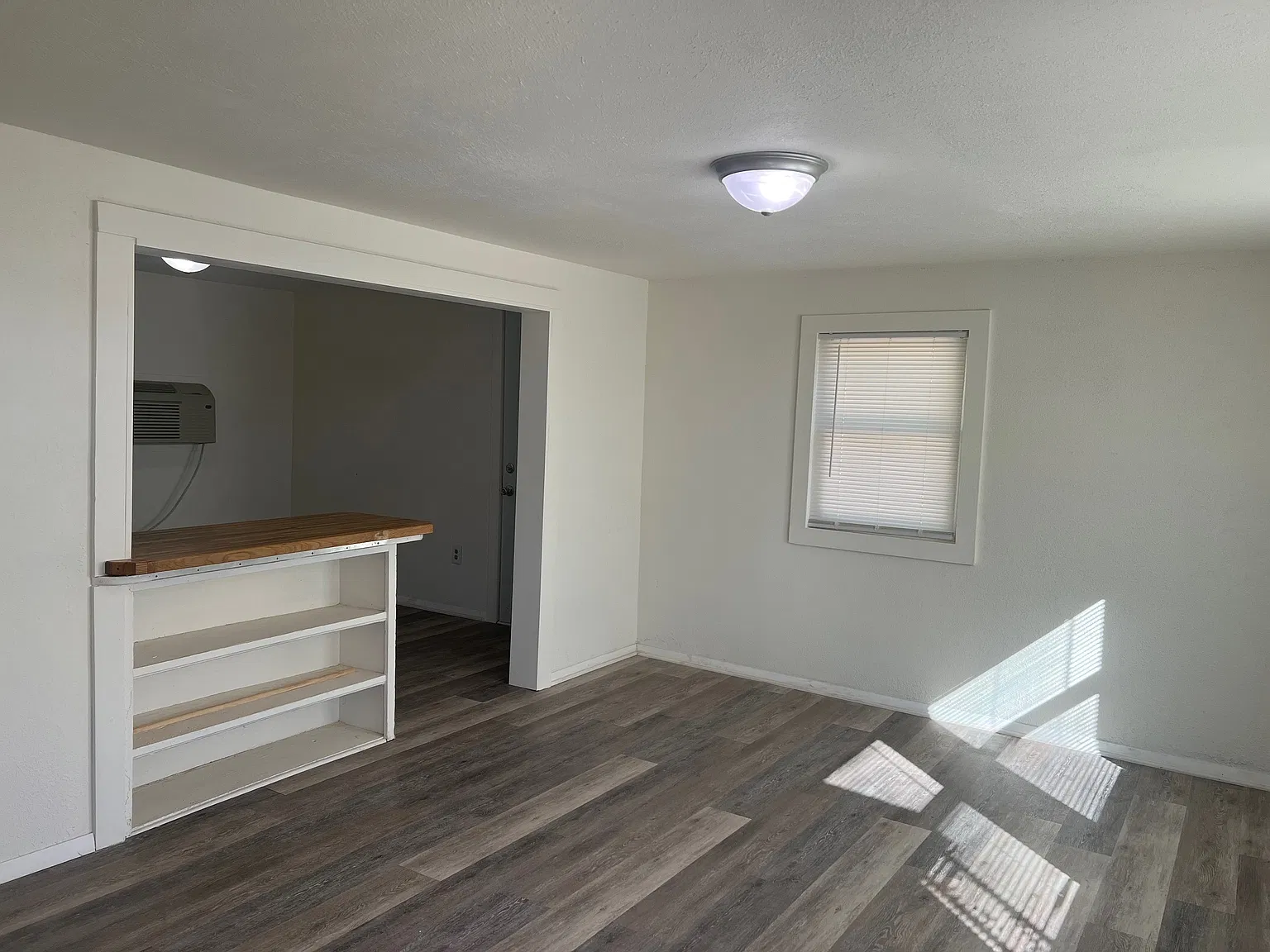 2 bed, 814 sqft, $900 — Photo 4