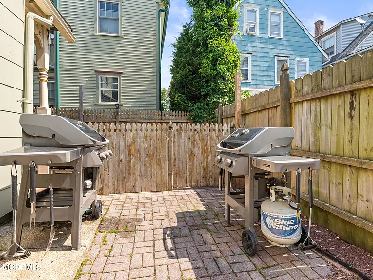 75 Webb Ave #FULL HOUSE WEEKLY — Photo 9