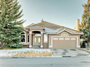 256 E Lakeside Greens Dr, Chestermere, AB T1X 1C5