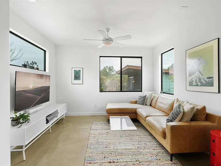 5725 Toscana Ave — Photo 16