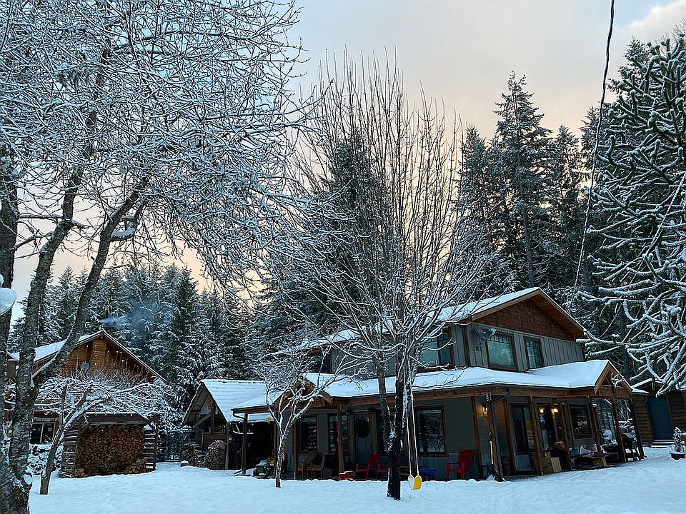 1st image of 16719 Alpine Dr E