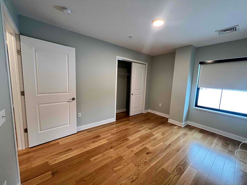 1st image of 69 Etna Rd #104