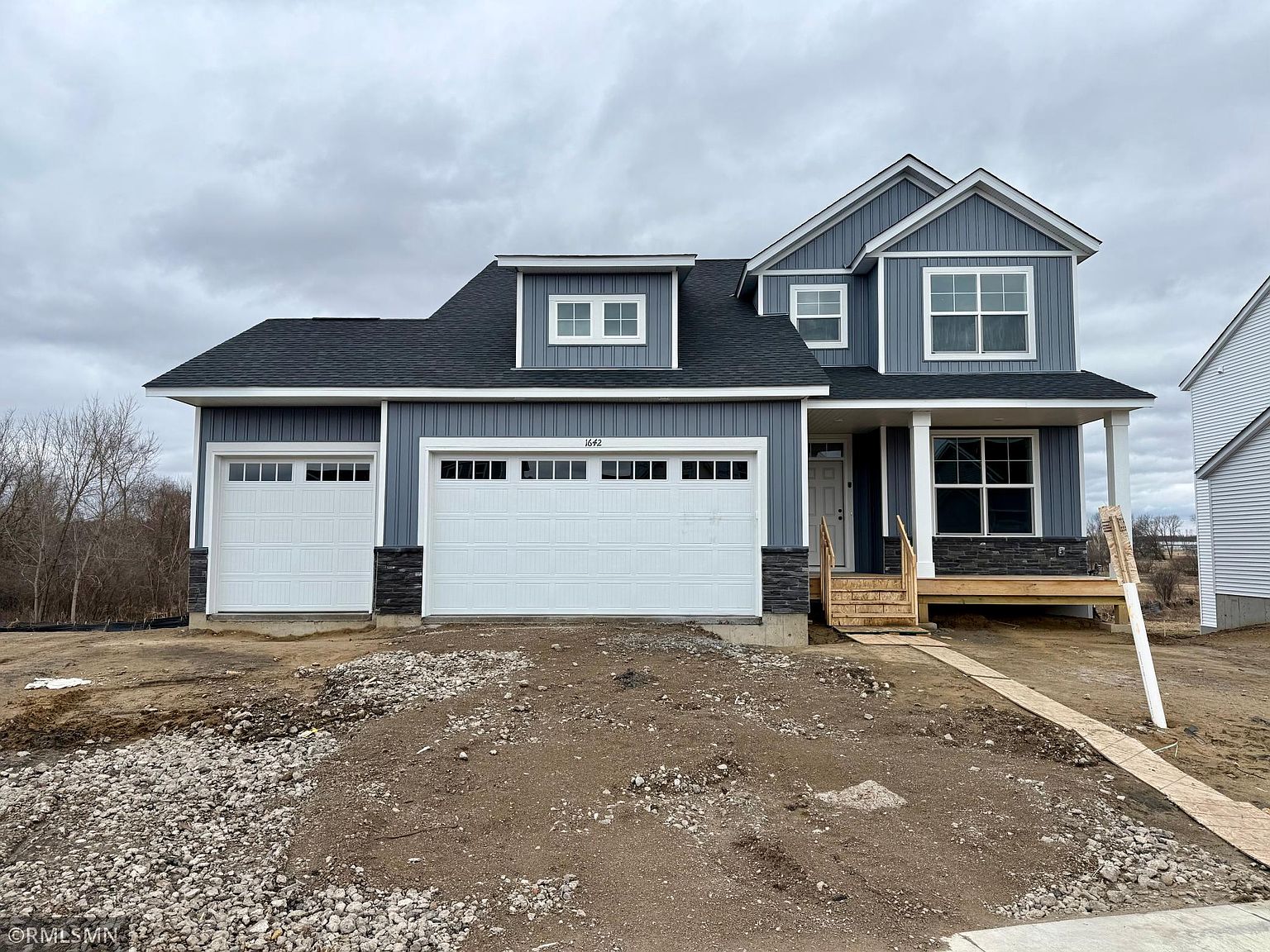 1642 Meadows Dr
