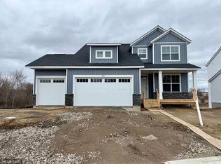 1642 Meadows Dr, East Bethel, MN 55011