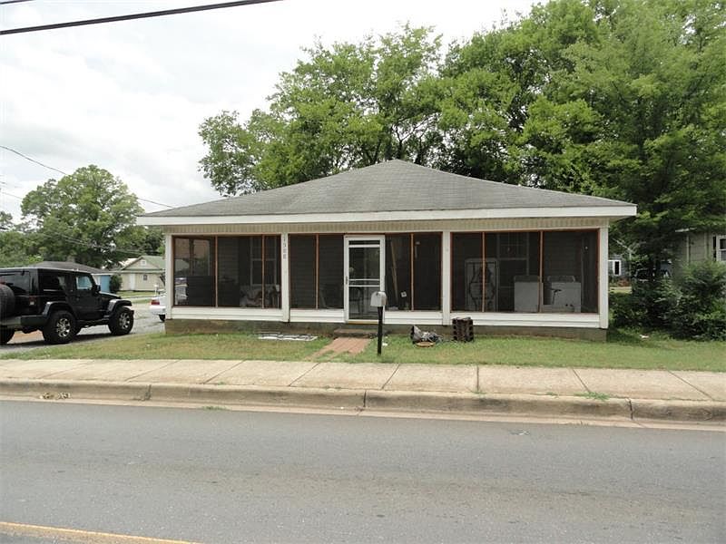 2nd image of 1508 Maple St