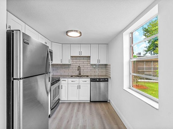 5th image of 371 Piedmont H