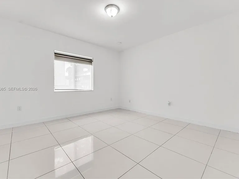 1029 SW 11th Ave — Photo 24