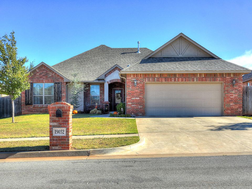 1st image of 19032 Meadows Crossing Dr