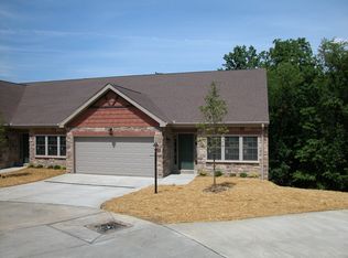 420 Sugar Maple Cir, Washington, PA 15301