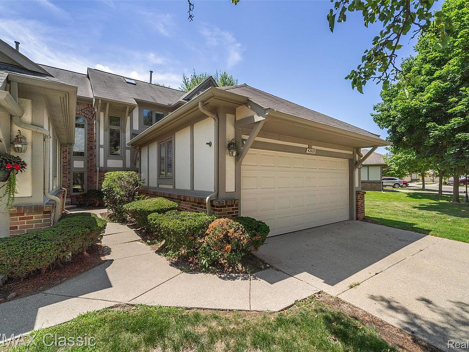 1st image of 42027 Saratoga Cir