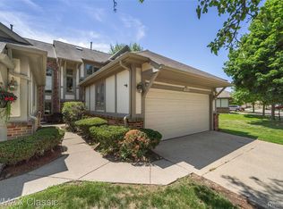 42027 Saratoga Cir, Canton, MI 48187