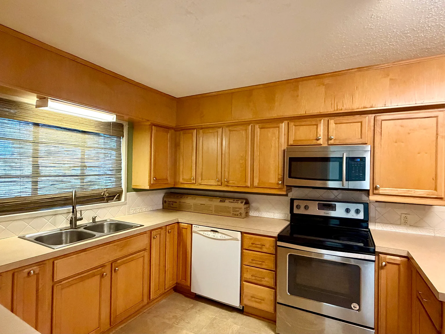 3 bed, $1,750 — Photo 3
