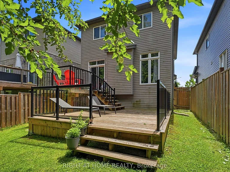 153 Maitland St — Photo 23