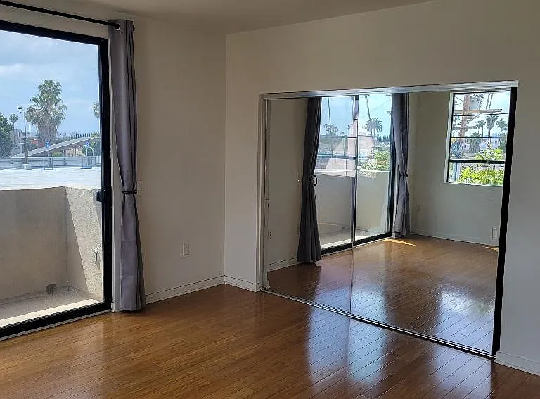 5420 Harold Way #306 — Photo 23