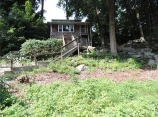 11 Reynolds Rd, Danbury, CT 06811